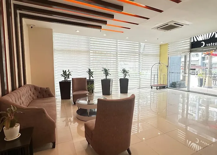 Apartment Airport Near Naia Terminal 3 -vivienne Manila